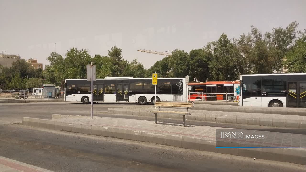 اتوبوسها هم در تابستان داغ نفس کم میآورند