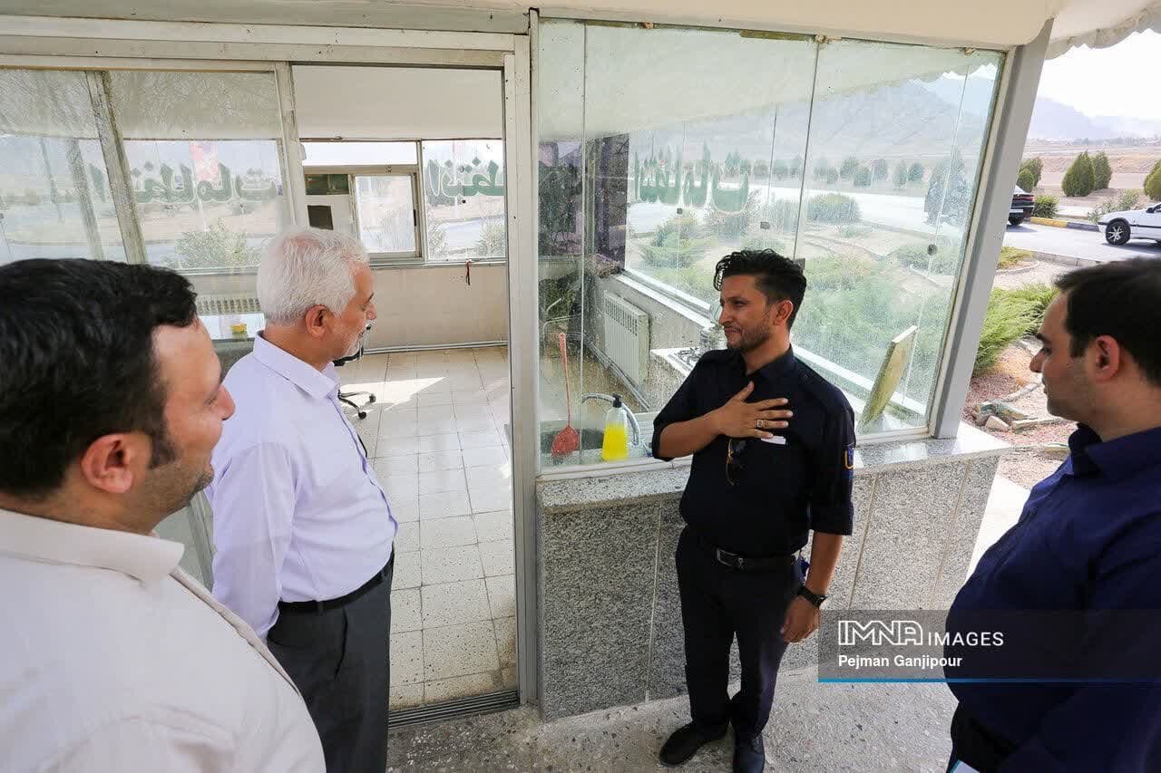 مدیون عزیزانی هستیم که کارشان نه گرما میشناسد و نه تعطیلی!