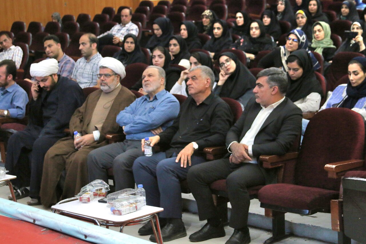 میتوان از فرصتهای ساده موقعیت اقتصادی خلق کرد/خود سانسوریها را باید کنار گذاشت