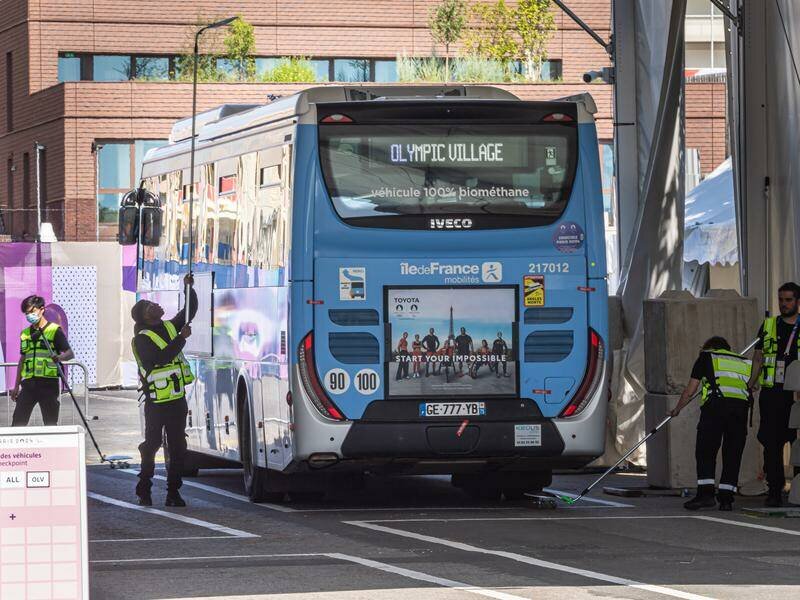 المپیک پاریس هنوز درگیر کمبود غذا، حملونقل ناکافی و گرما