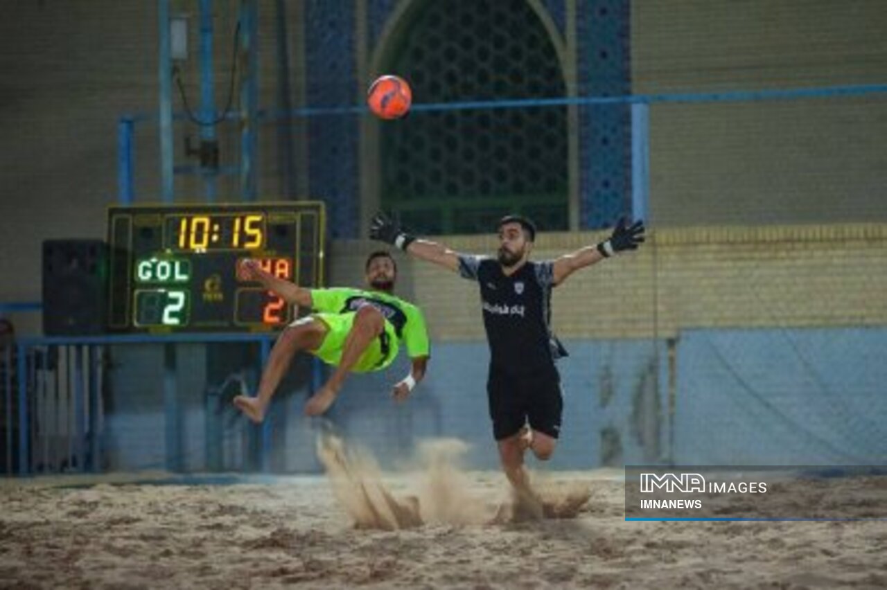 فوتبالساحلی؛ مسیر سخت علاقه با جیب خالی و بدون حمایت