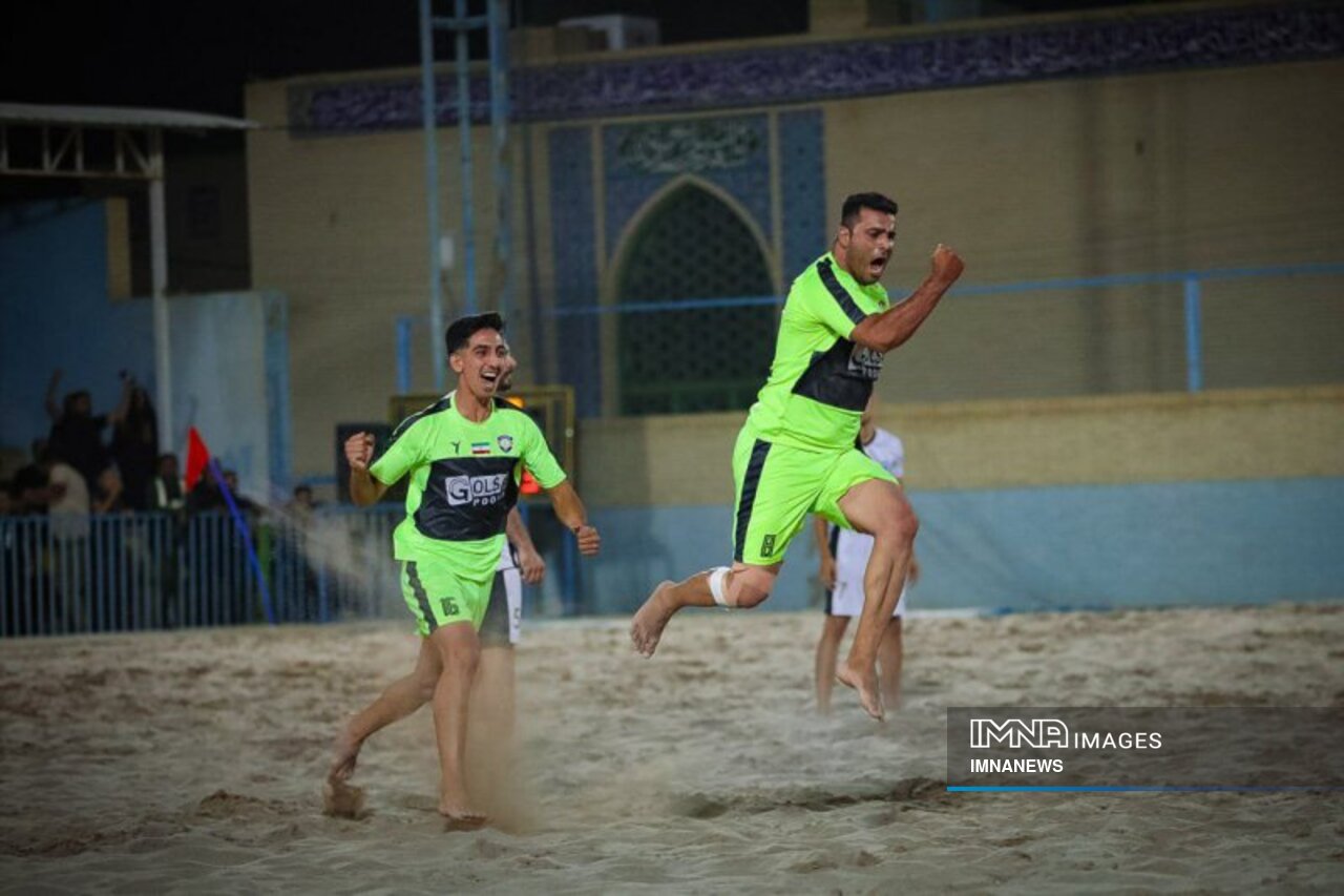 فوتبال؛ عامل بیتوجهی به فوتبالساحلی