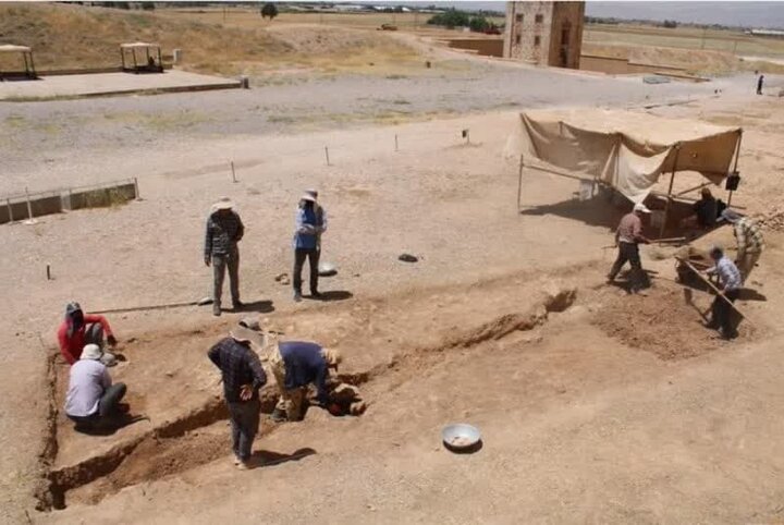 شناسایی یک چاه تاریخی دیگر در مجموعه نقش رستم