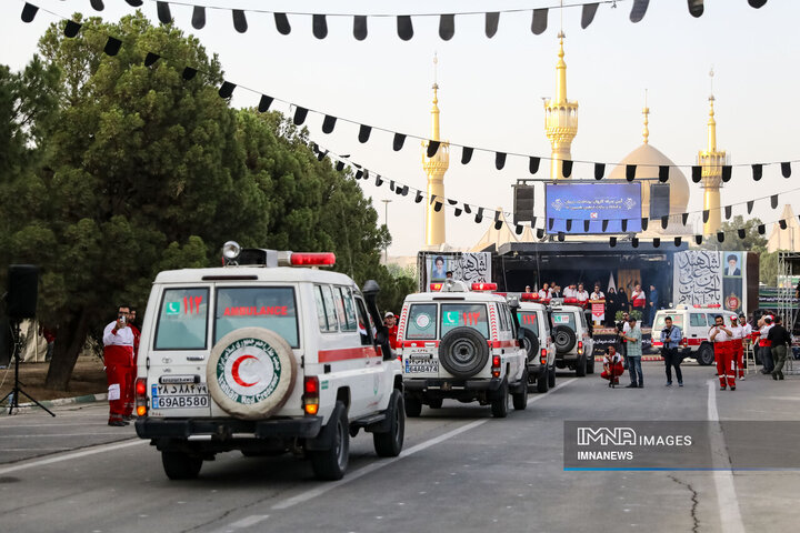 آیین بدرقه کاروان بهداشت و درمان و امداد و نجات هلال احمر در اربعین