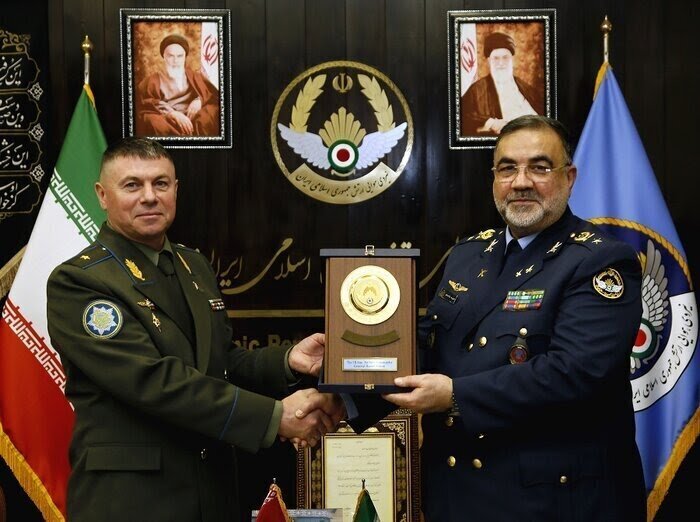 Iran, Belarus air forces explore cooperation in military fields