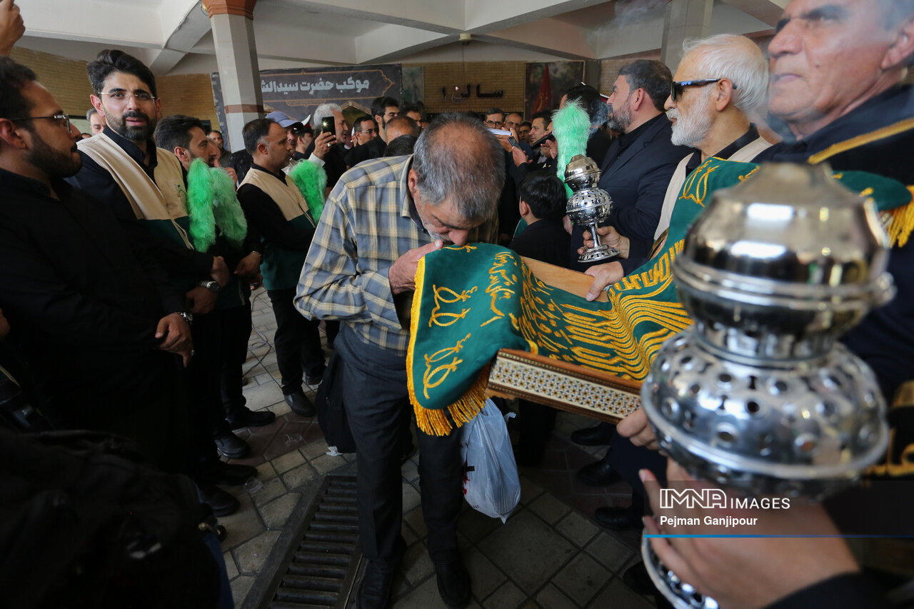 گذر از ۱۴۵۰ کیلومتر برای خدمترسانی به زائران امام حسین (ع)