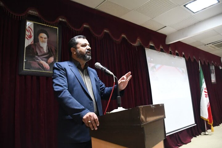 دشمن به دنبال ترویج سبک زندگی غربی در ایران است