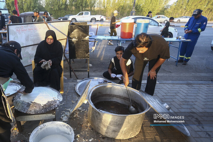 زائران اربعینی مسیر بصره به کربلا