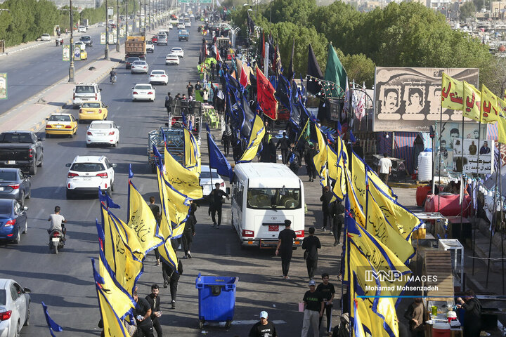 زائران اربعینی مسیر بصره به کربلا