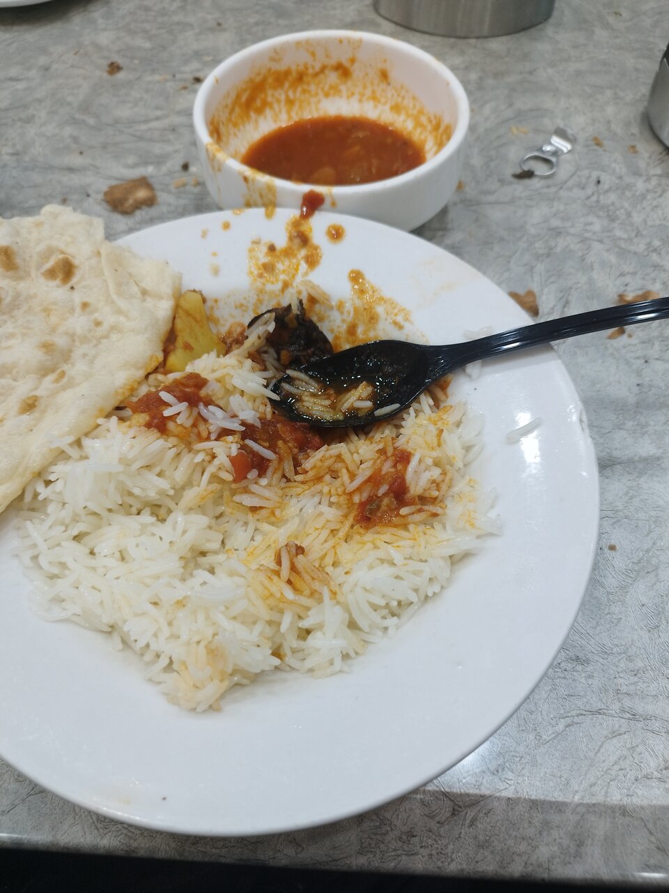 گذر از ۱۴۵۰ کیلومتر برای خدمترسانی به زائران امام حسین (ع)