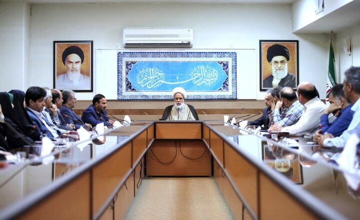 هنگامی‌ که حتی یک بیکار در این استان وجود دارد، آرام و قرار نداشته باشید