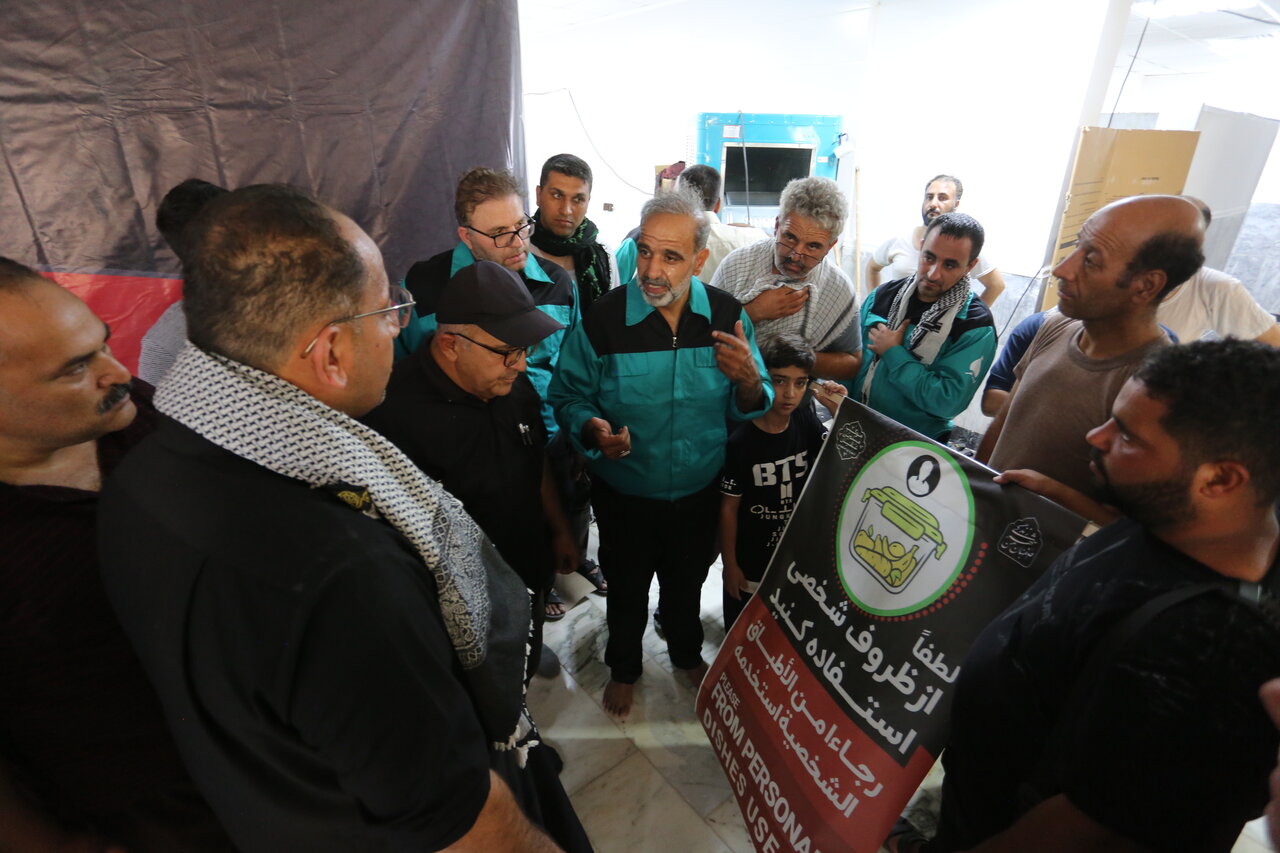 معاون شهردار کربلا از ستاد خدماترسانی شهرداری اصفهان در شهر کربلا بازدید کرد