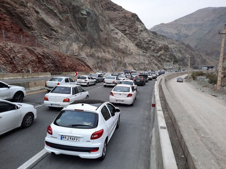 تردد پرحجم و نیمه‌سنگین در جاده‌های مازندران