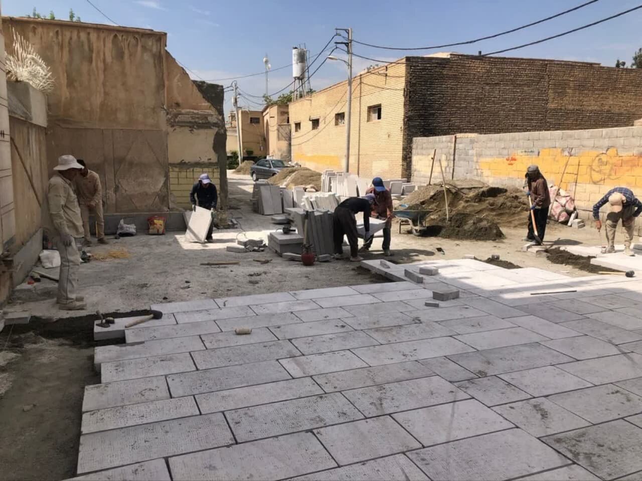 گذر امامزاده اسماعیل (ع) در ۲ فاز سنگفرش شد