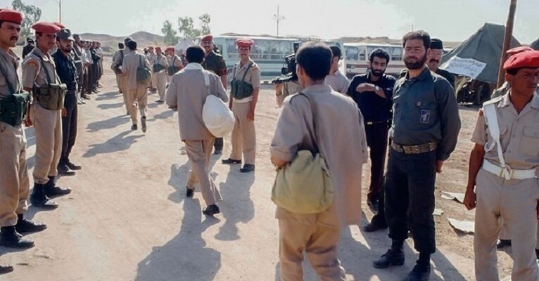 از دستهای بسته تا آغوش وطن/ پاسخ «سعید اوحدی» به نماینده صلیب سرخ چه بود؟