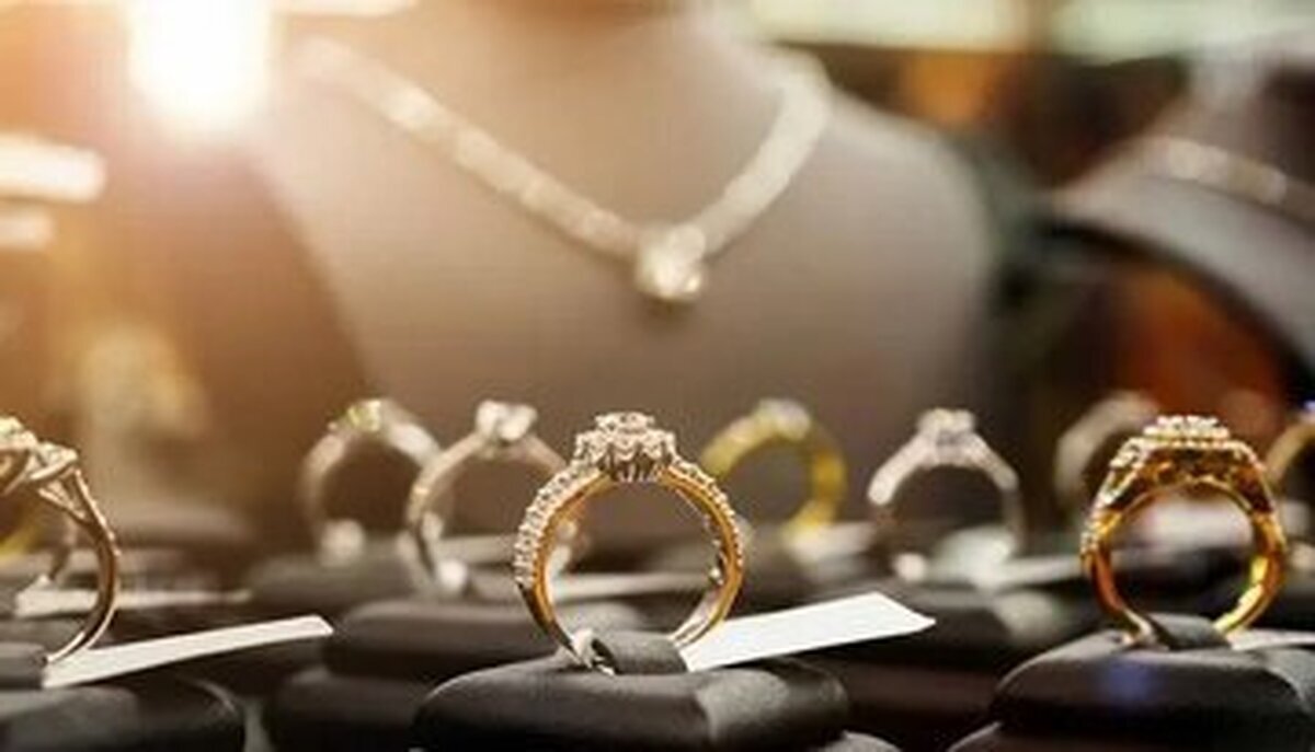 بازار طلا و سکه حوالی کاهش قیمت پرسه میزند