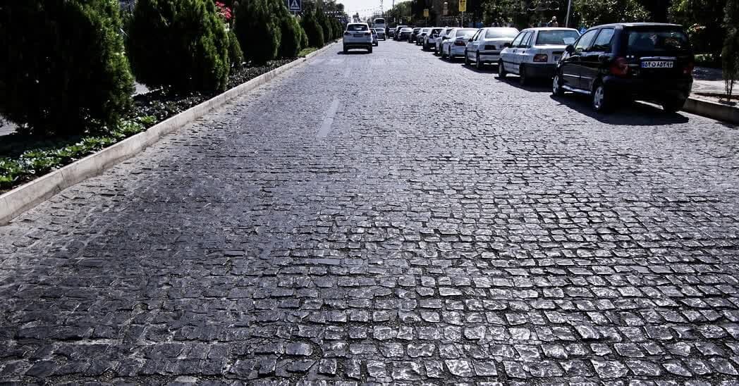 سنگ فرش محور حافظیه پیرو درخواست مکرر شهروندان شیراز اصلاح میشود