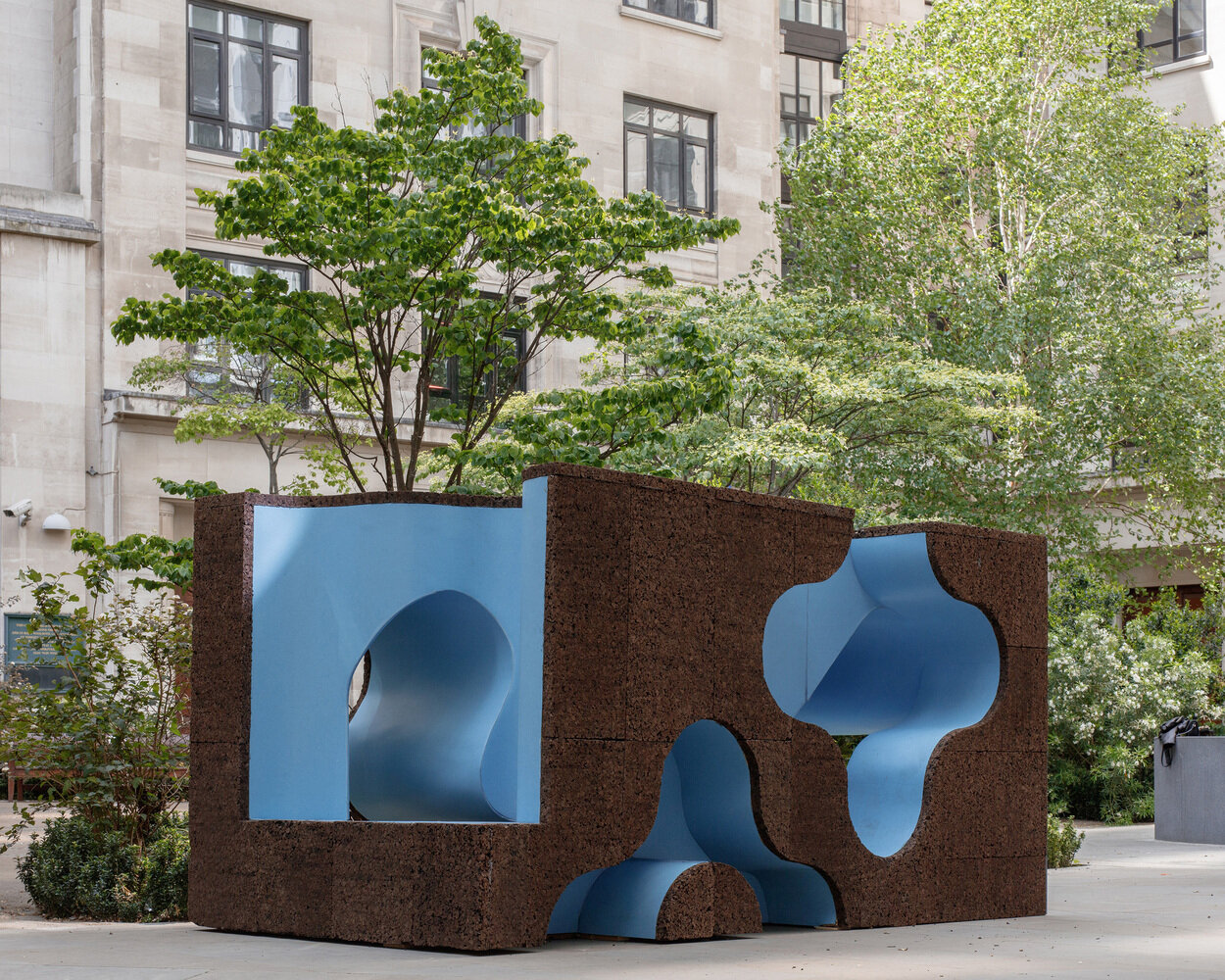 احیای فضاهای عمومی و رشد خلاقیت شهری با سازههای موقت