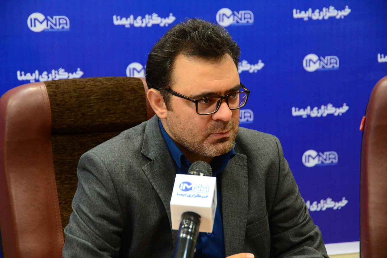 کتابخوانی سنگ بنای توسعه جوامع است/ نقش موثر شهرداریها در ترویج فرهنگ مطالعه