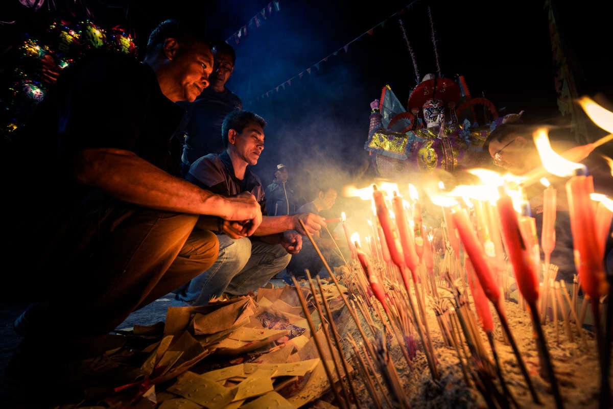 آغاز روز ارواح و اجرای آیینهای ویژه در آسیا