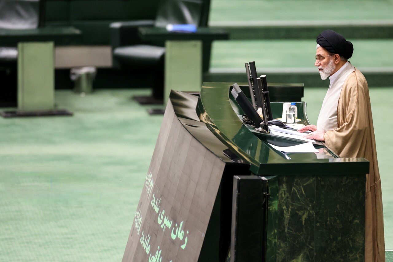 دومین روز بررسی صلاحیت وزیران پیشنهادی دولت/ موافقان و مخالفان چه گفتند؟