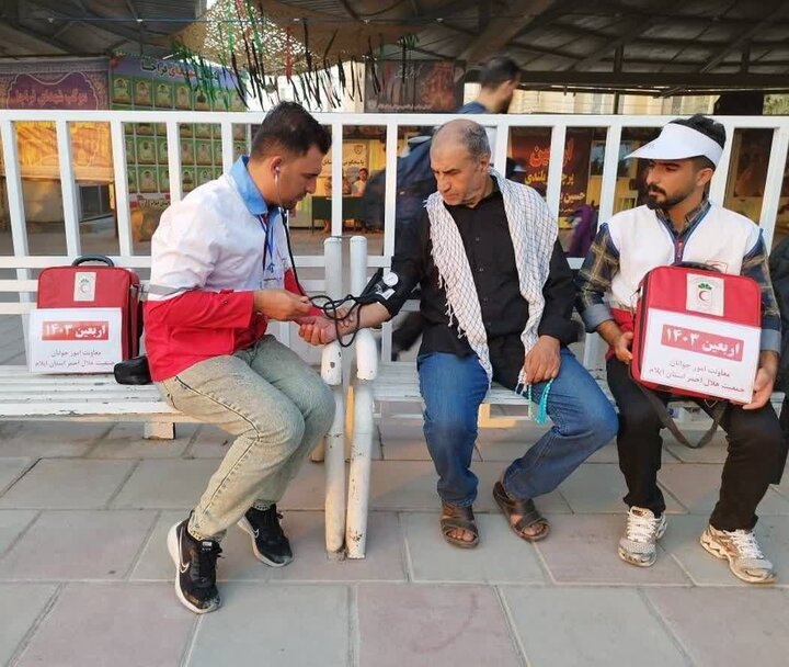 ارائه خدمات به بیش از ۲۷۰۰ نفر در ایام اربعین ارائه خدمات به بیش از ۲۷۰۰ نفر در ایام اربعین