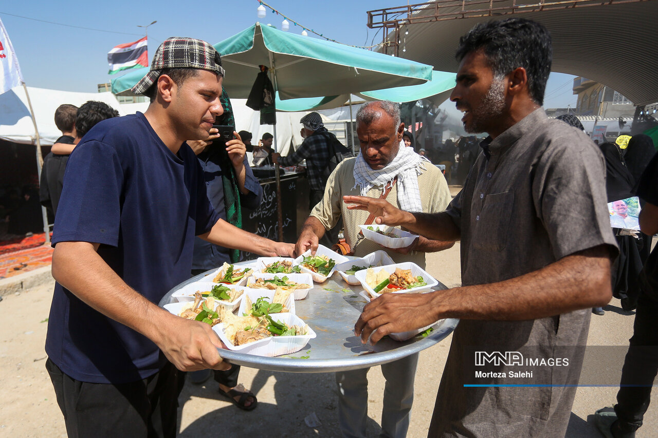 رعایت چه نکات تغذیهای در پیادهروی اربعین لازم است؟ / امتحان غذاهای جدید ممنوع