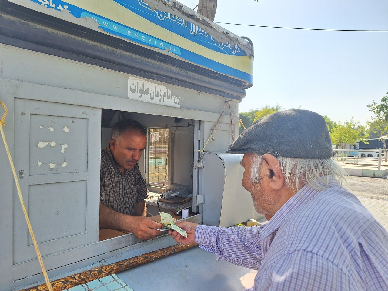 روایت ایمنا از آقا ولی؛ مرد کمتردیده شده در حملونقل عمومی شهر