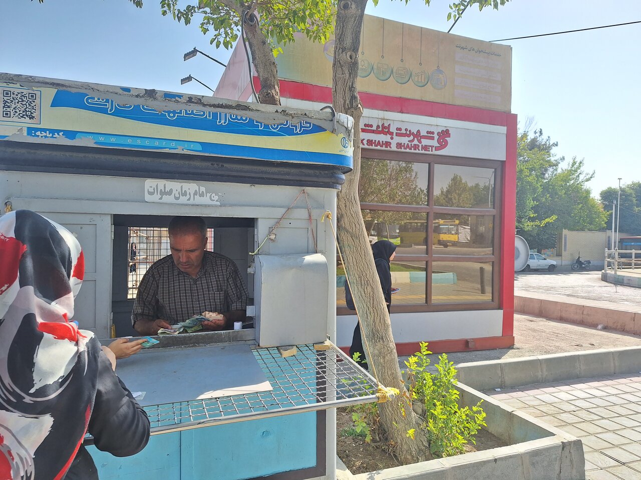 روایت ایمنا از آقا ولی؛ مرد کمتردیده شده در حملونقل عمومی شهر