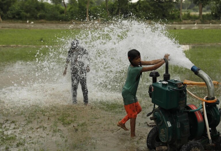 فرونشست زمینهای آسیایی و آسیب به شهرنشینی