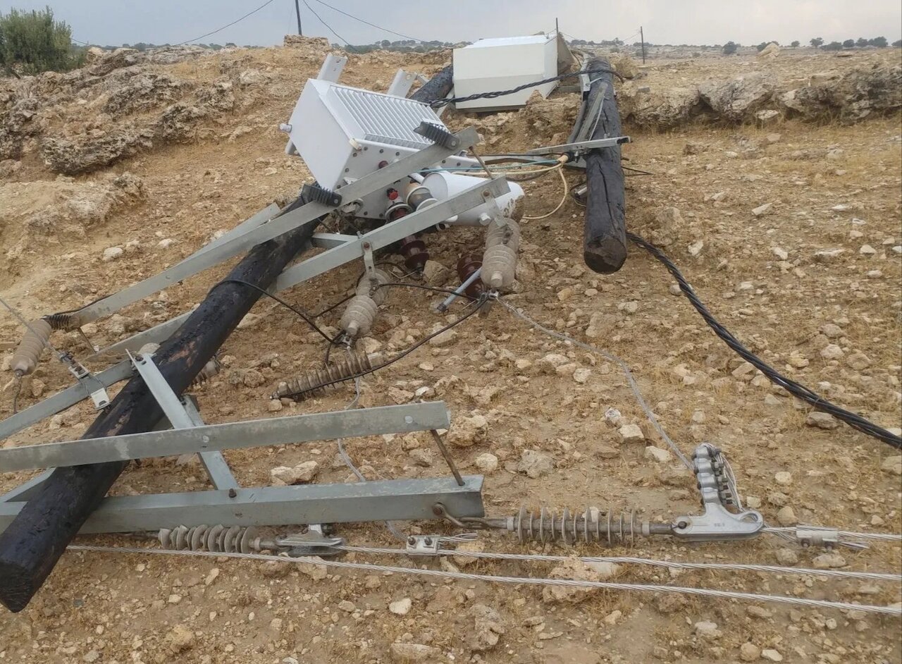 خسارت سیل به راه ارتباطی، برق و زیرساختهای عشایری و کشاورزی ۱۰ روستا در بخش «ممبی»