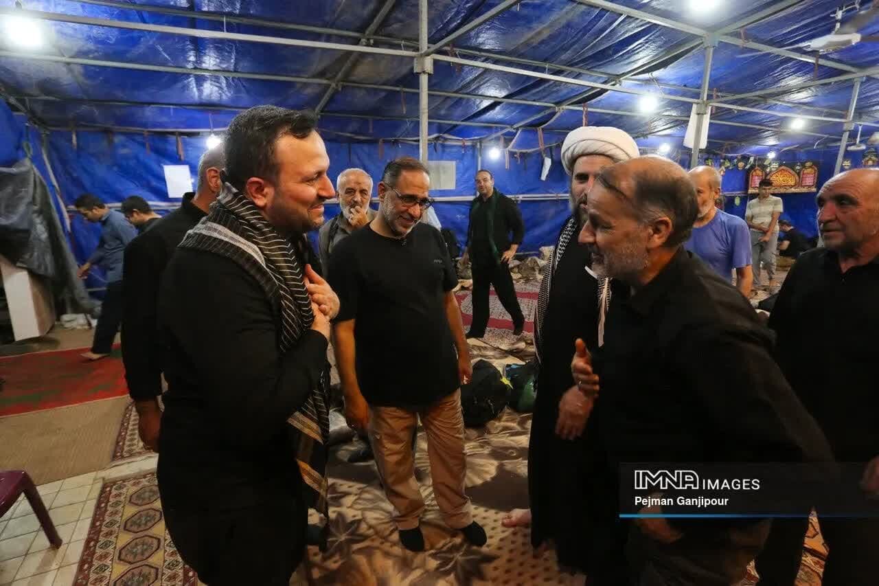 باید بود؛ باید دید عشقبازی خادمان در مسیر بهشت