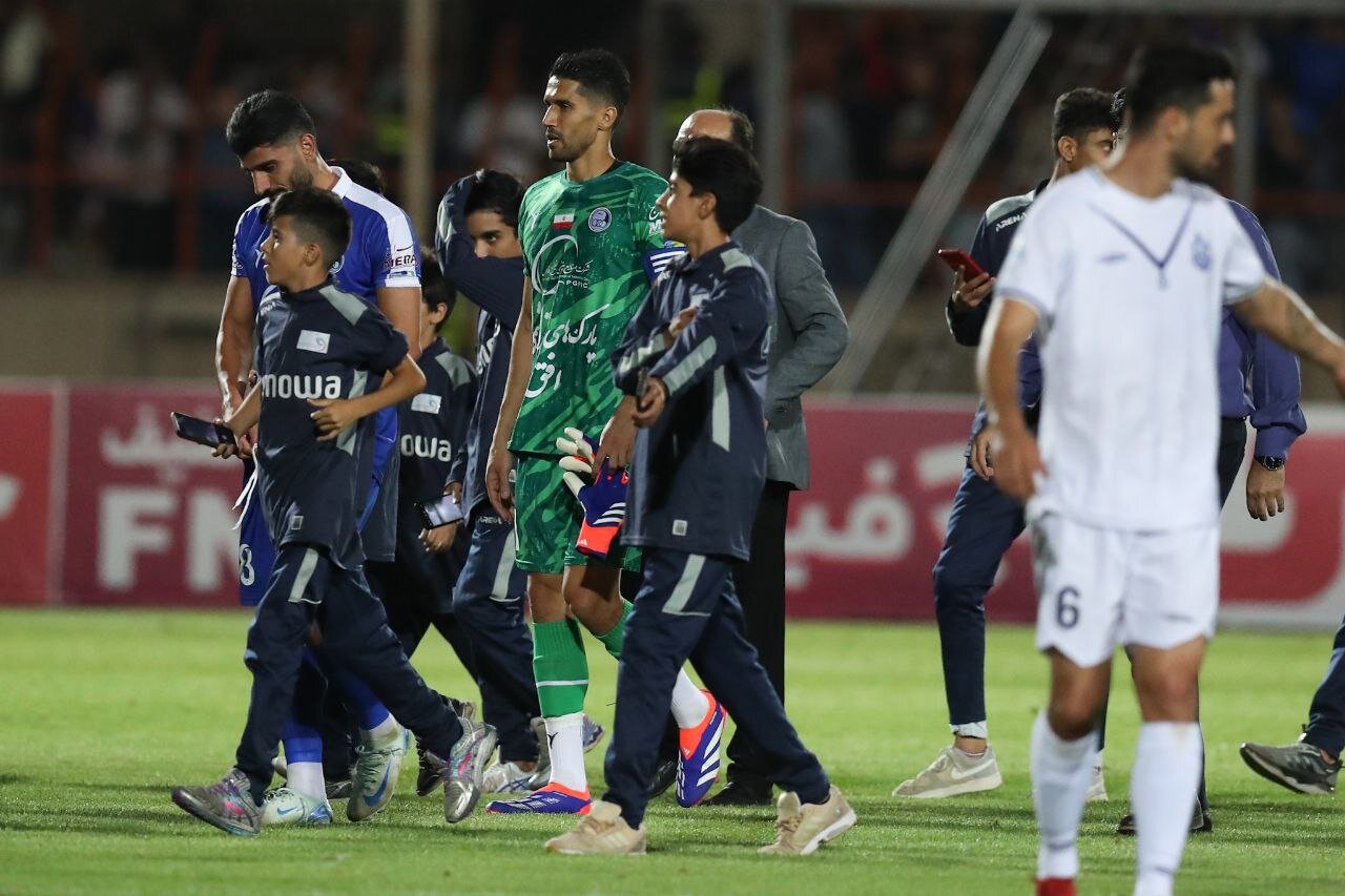 دنیا به کام استقلال نیست و همه دنبال مقصرند/ باید با سیدحسین حسینی در سکوت برخورد میشد