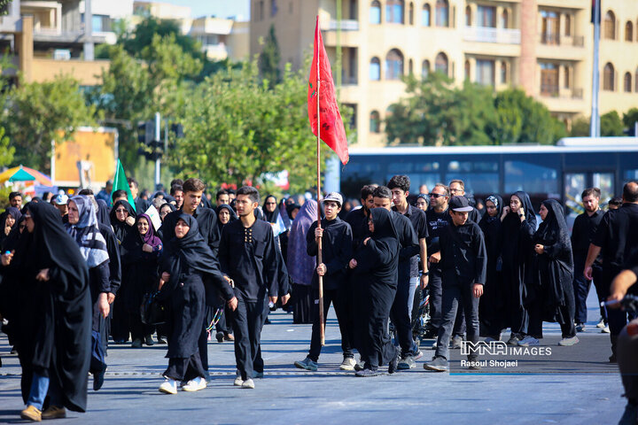 راهپیمایی جاماندگان اربعین در اصفهان