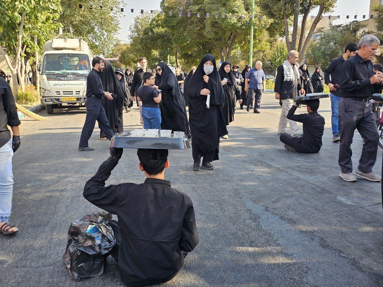 چه رسمیه رسم زمونه، یکی بره یکی بمونه