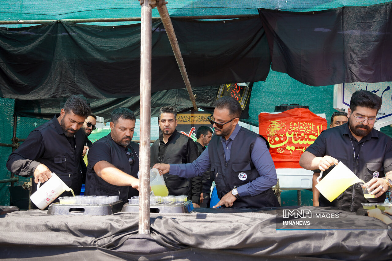 ۱۴ هزار قدم در مسیر عاشقی/ بینالحرمین قم میزبان جاماندگان اربعین حسینی