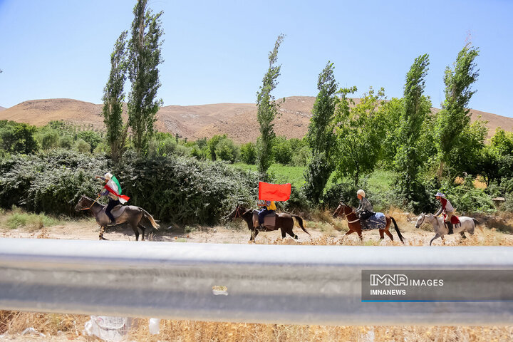 حرکت کاروان اسب‌سواران خراسا‌ن‌ شمالی به سوی حرم رضوی