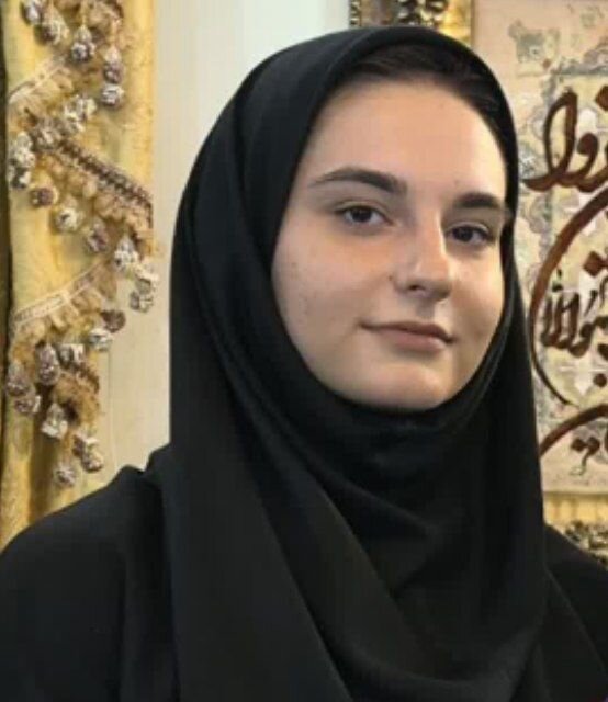 برنامهریزی و مطالعه مستمر رمز موفقیت رتبه ۴ کنکور زبان