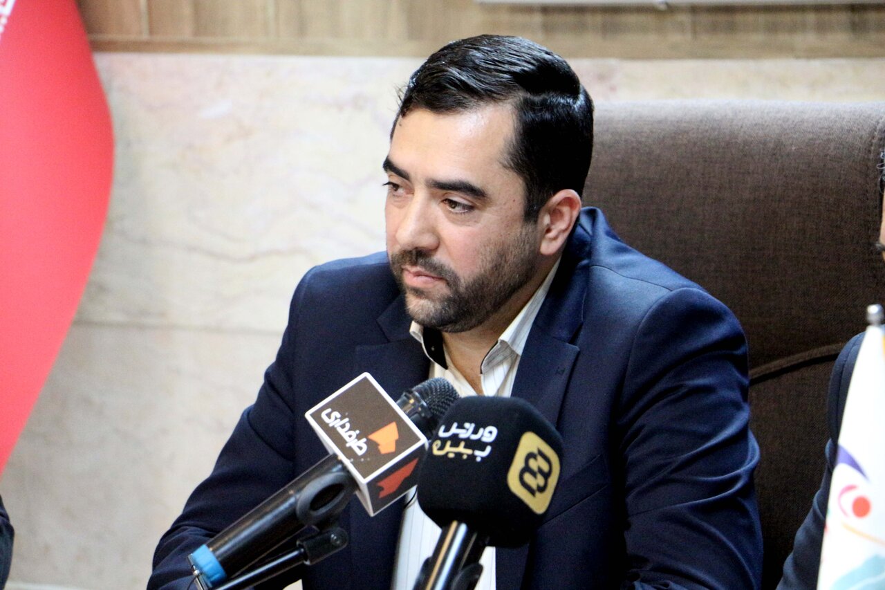 بررسی احداث، تجهیز و بهرهبرداری مشارکتی زمینهای روباز ورزشی در محلات شهر اصفهان