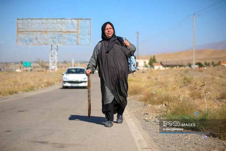 زائران پیاده امام رضا (ع)