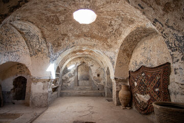 Morchekhort Castle: A Majestic Testament to Isfahan's Rich History