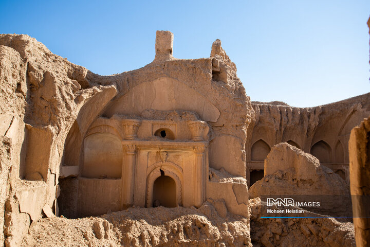 Morchekhort Castle: A Majestic Testament to Isfahan's Rich History