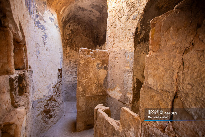 Morchekhort Castle: A Majestic Testament to Isfahan's Rich History