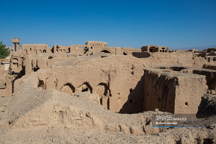 Morchekhort Castle: A Majestic Testament to Isfahan's Rich History