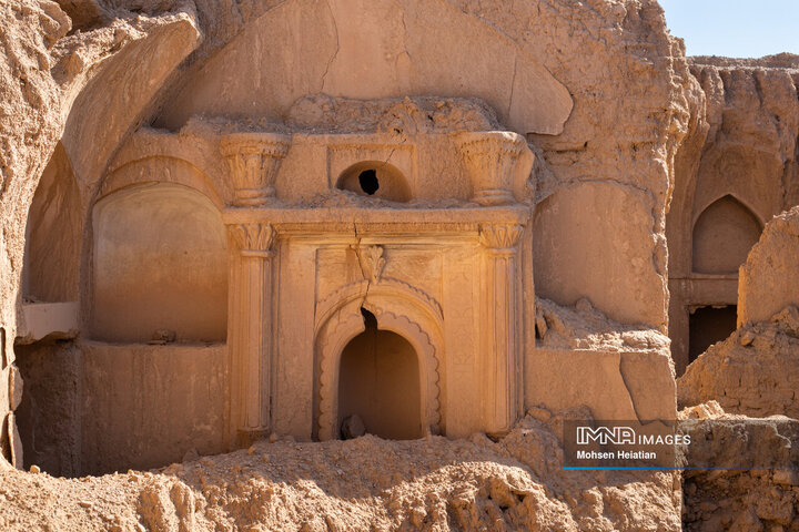 Morchekhort Castle: A Majestic Testament to Isfahan's Rich History