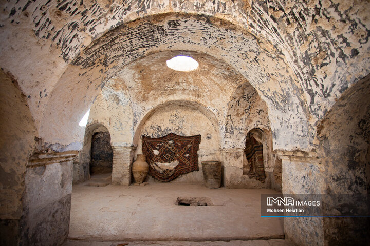 Morchekhort Castle: A Majestic Testament to Isfahan's Rich History