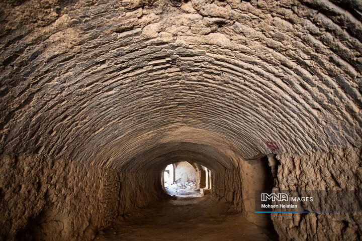 Morchekhort Castle: A Majestic Testament to Isfahan's Rich History