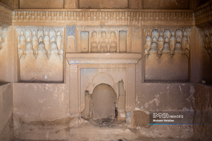 Morchekhort Castle: A Majestic Testament to Isfahan's Rich History