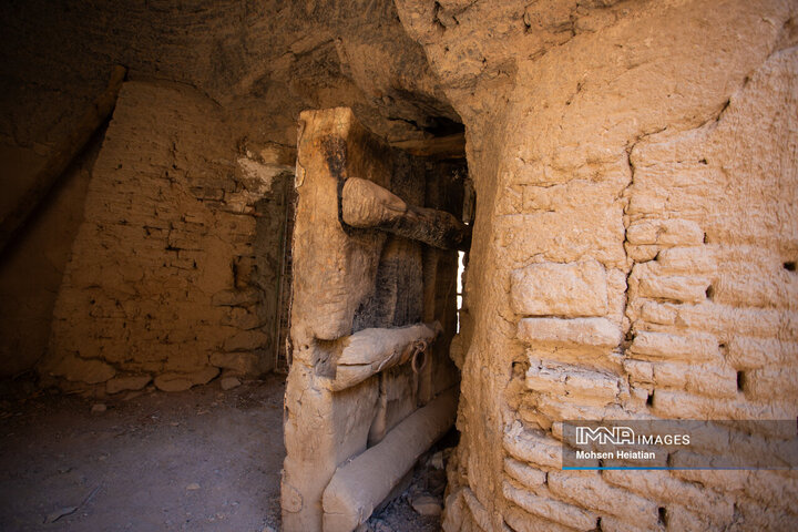 Morchekhort Castle: A Majestic Testament to Isfahan's Rich History