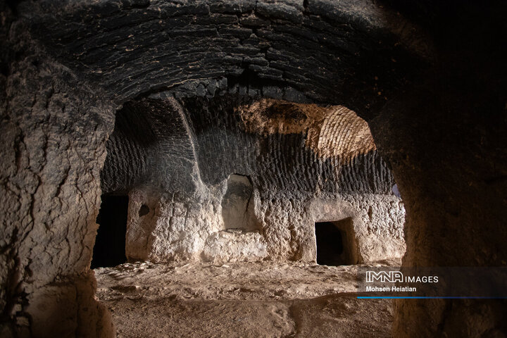 Morchekhort Castle: A Majestic Testament to Isfahan's Rich History